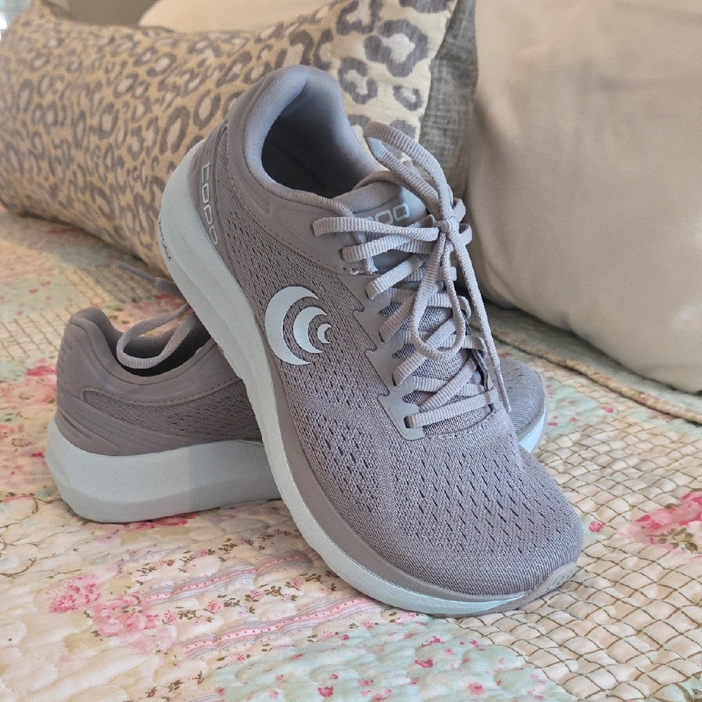 Topo Women's Grey And Teal Running/athelitic Shoes